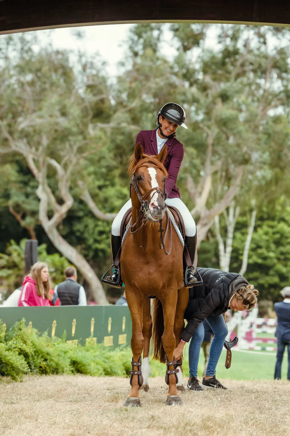 Ici en sortie de piste après le tour initial, Pénélope Leprevost et Candy de Nantuel GFE ont terminé deuxièmes du Grand Prix 3*.