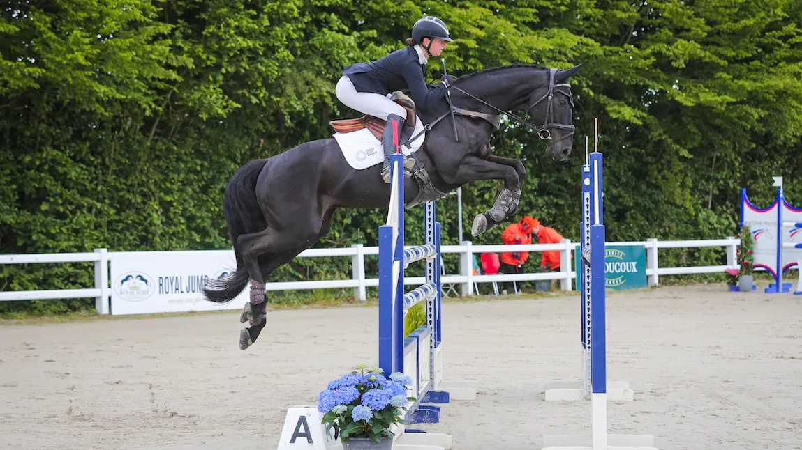 La Néo-Zélandaise Samantha Lissington et Ricker Ridge Sooty sont troisièmes du CCI 4*-S à l'issue de l'épreuve de saut d'obstacles. 