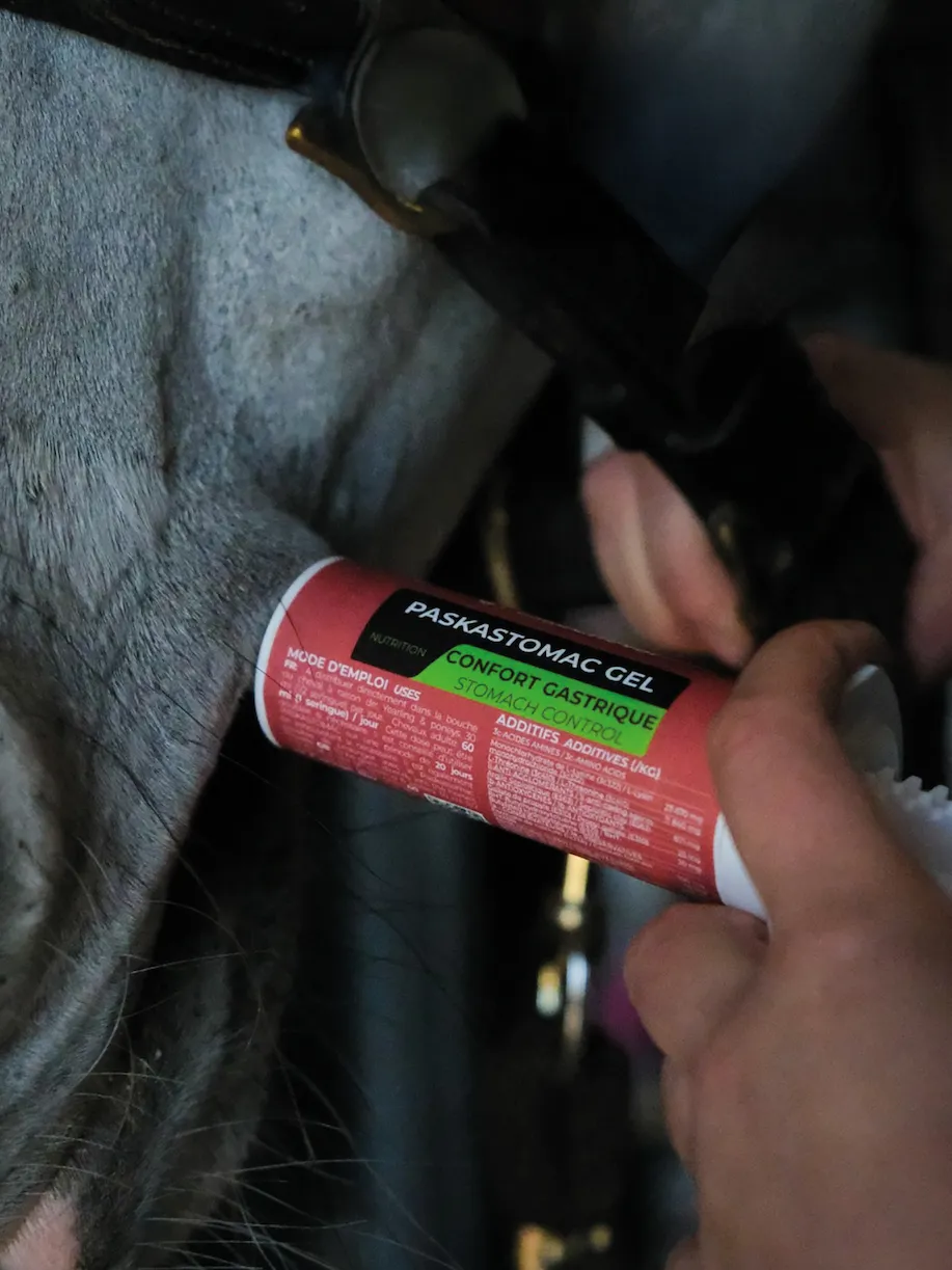 une seringue de complément alimentaire, de format portatif et facile à distribuer, permet d’agir rapidement, ce qui est toujours un plus dans le cas d’une sur-acidité qui attaque la muqueuse gastrique.