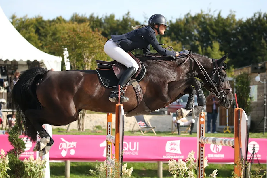 Dorothée Amar et Cancun Torel Z dans l’épreuve toisée à 1,45m du CSI 3* de Canteleu, septembre 2022