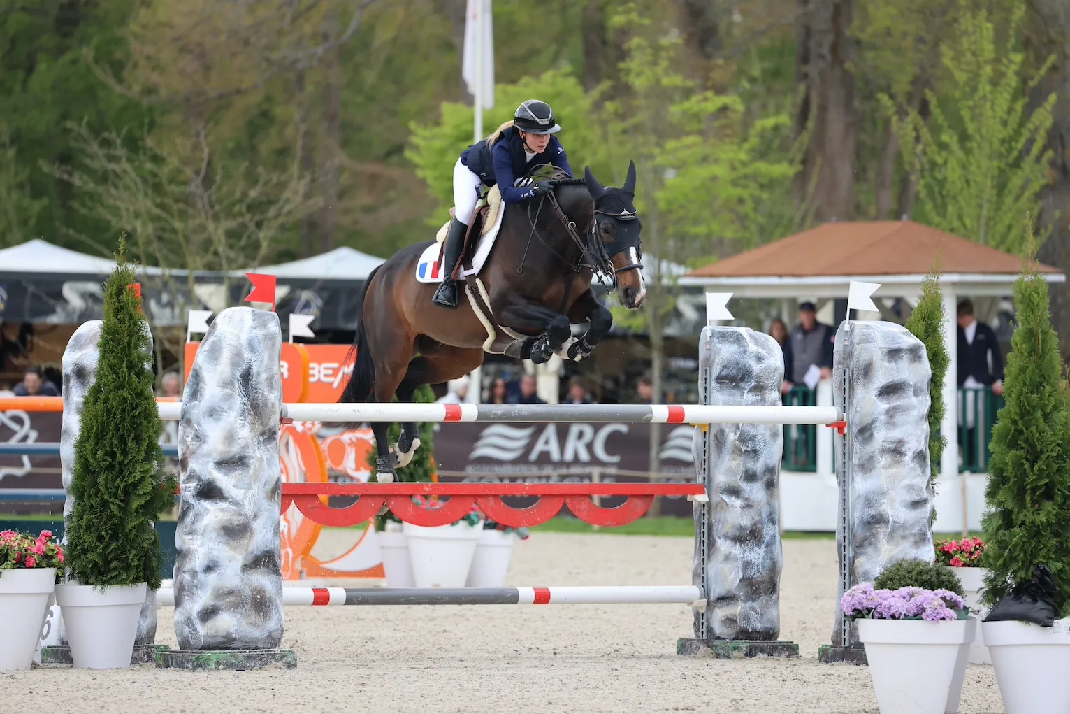 Charlotte Slosse a signé la meilleure performance française dans le Grand Prix Juniors, quatrième avec Drakar de Riverland. 