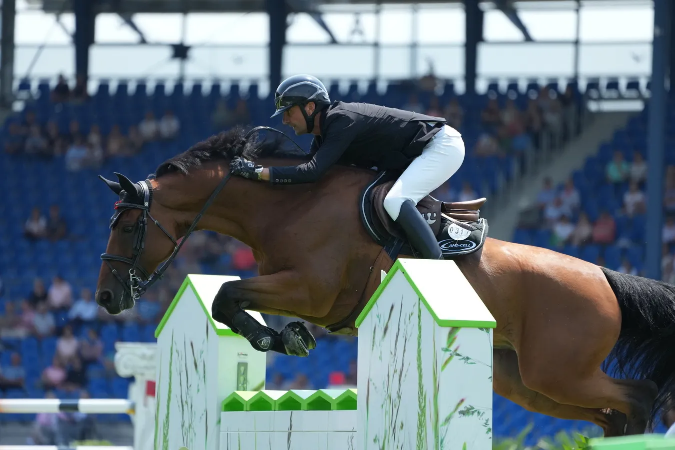 Nicolas Delmotte et Dallas Vegas Batilly à Aix-la-Chapelle, où le couple a réalisé une excellente performance dans le Prix de Rhénanie du Nord - Westphalie.