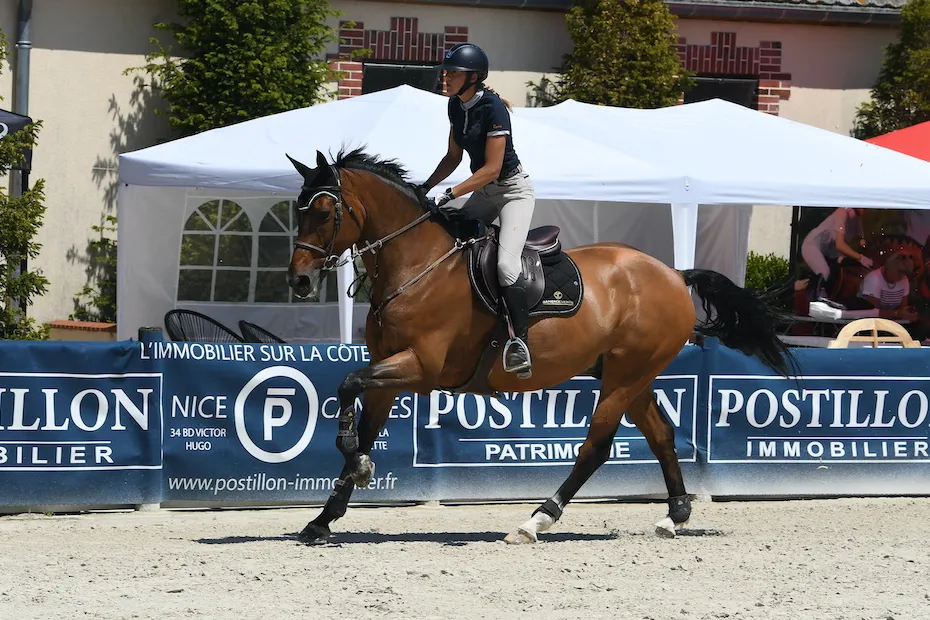Dorothée Amar avec Canto de Laouga au Jumping de Bory 2022 