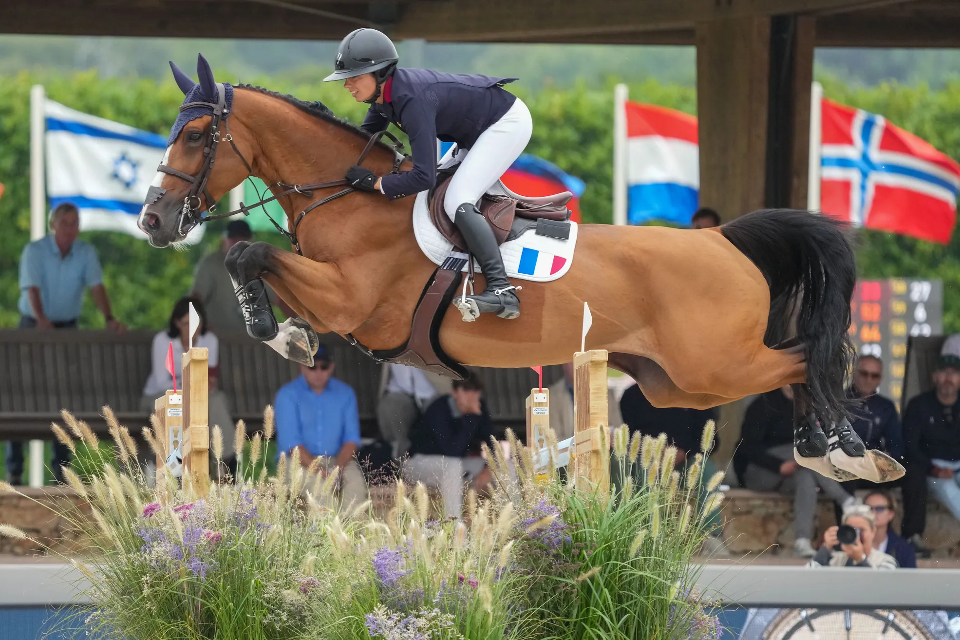 Nina Mallevaey et Nikka vd Bisschop.