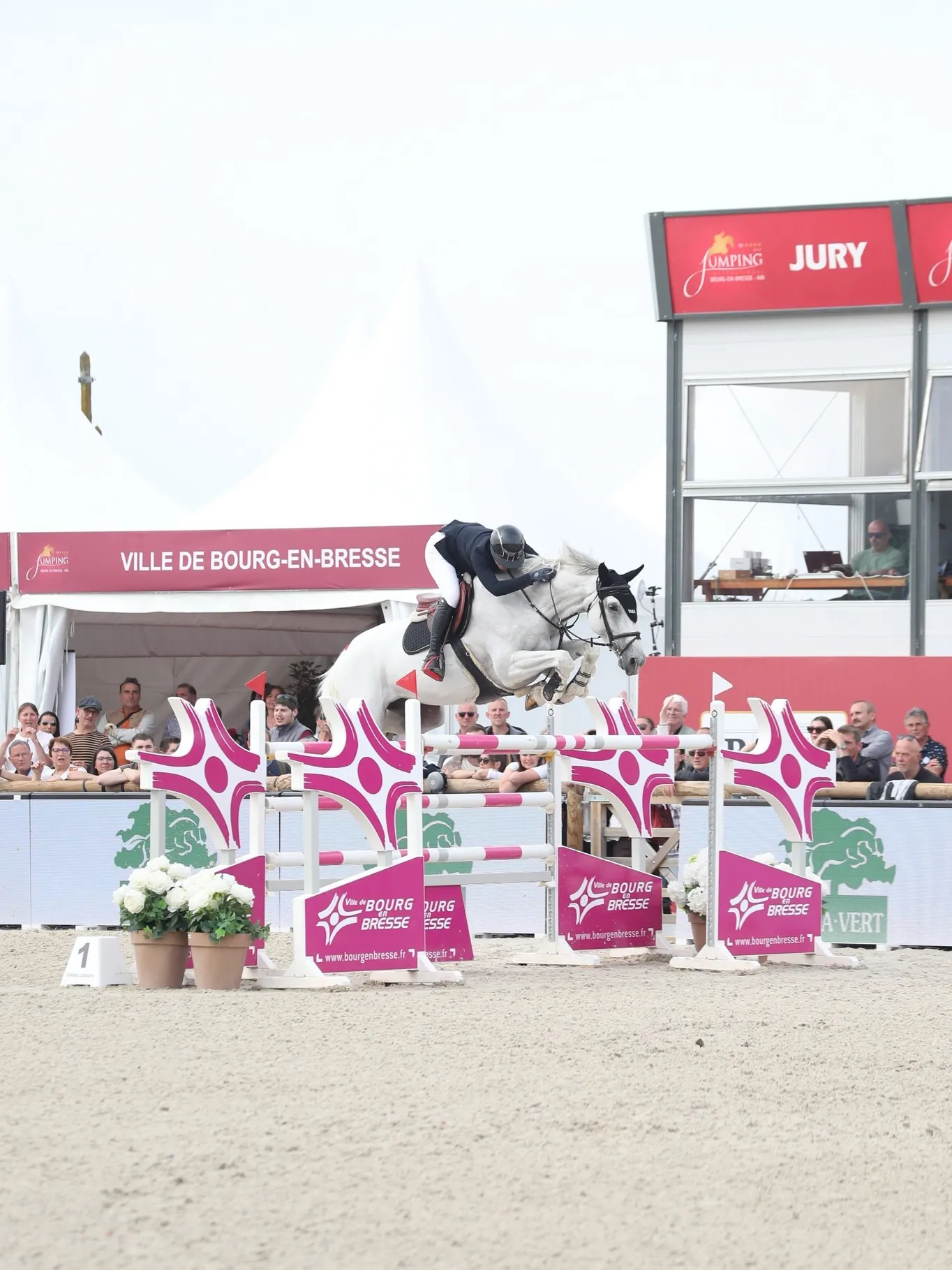 Alexandra Francart et Betty du Prieuré, deuxièmes du Grand Prix 4* de la ville de Bourg-en-Bresse. 