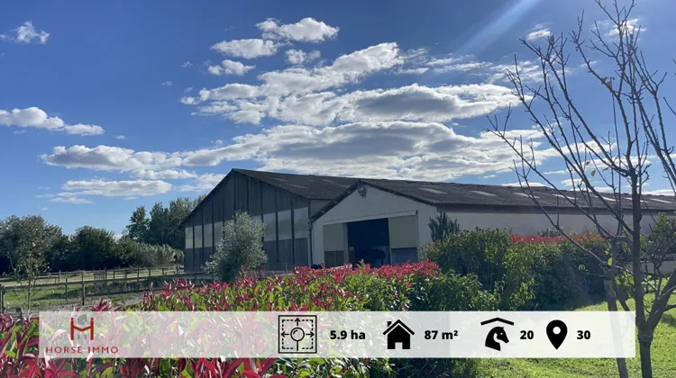 Situé à Nîmes, ce domaine équestre clé en main offre six hectares d’installations modernes et fonctionnelles.