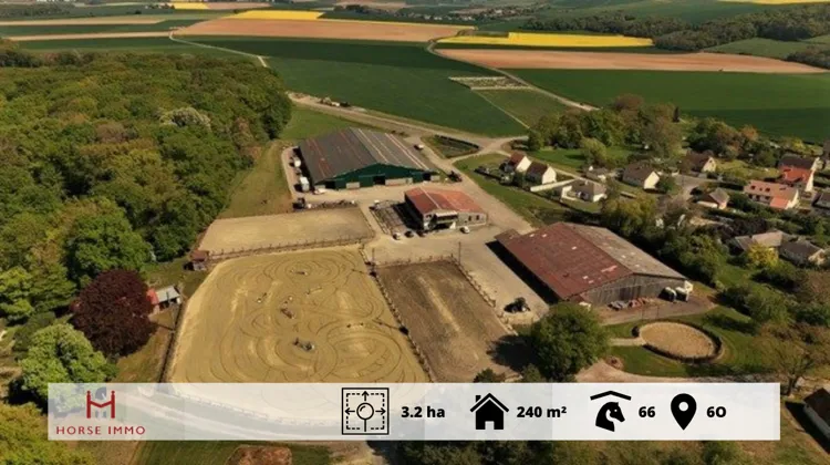 À seulement trente minutes de Chantilly, découvrez une propriété équestre clé en main pensée pour les professionnels du secteur.