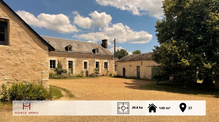 À vendre : magnifique corps de ferme de vingts hectares au nord de Tours