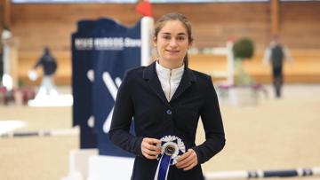 Jeanne Sadran, une des plus jeunes cavalières à évoluer au plus haut niveau.