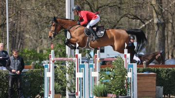 Pius Schwizer s'est octroyé une nouvelle victoire avec Bakatina de Beaufour au CSI 4* de Bourg-en-Bresse