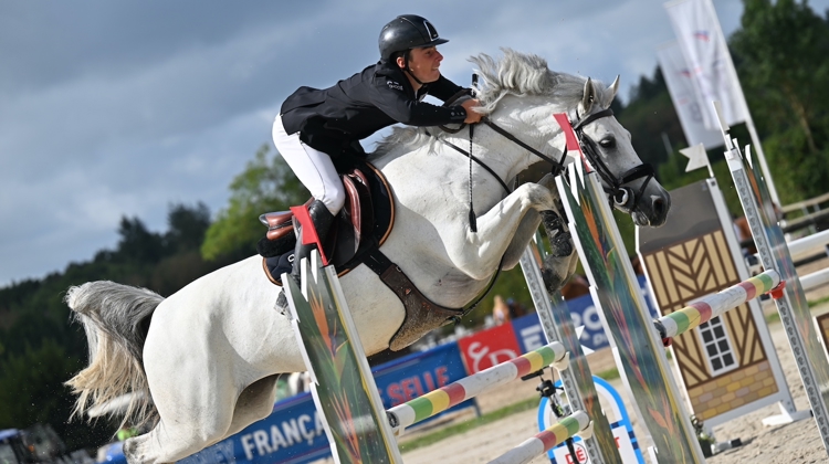 Flash'Girl du Thym est la nouvelle championne de France Future Élite sept ans! 