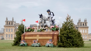 Championne olympique par équipes aux Jeux de Paris 2024 et médaillée de bronze en individuel, Laura Collett a participé au CCI 4*-L de Blenheim avec Hester 2023.