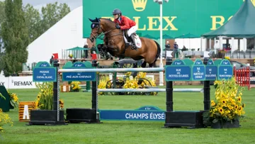 Lillie Keenan et Kick On ont brillament remporté la difficile Cana Cup du CSIO 5* de Calgary la nuit dernière.