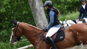93 % des cavaliers mettent systématiquement leur casque dès qu’ils montent à cheval