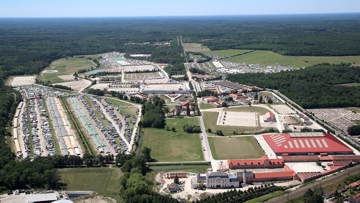 Vue aérienne du Parc équestre fédéral de Lamotte-Beuvron datant de 2022.