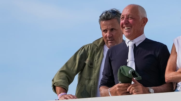Philippe Léoni, ici aux côtés de Laurent Guillet, est l’un des propriétaires les plus impliqués dans le sport de haut niveau en France.