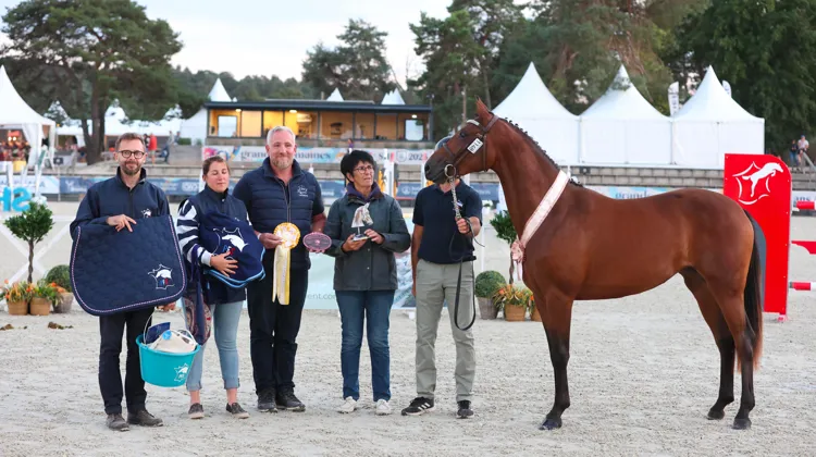 Nuidivresse de Taille a offert le titre de championne de France de deux ans à sa naisseuse et propriétaire Lydie Huault. 