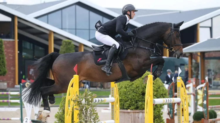 Ici à Kronenberg il y a plusieurs années, Michael Viehweg et Contario ont été les meilleurs dans le Grand Prix du CSIO 4* à Avenches