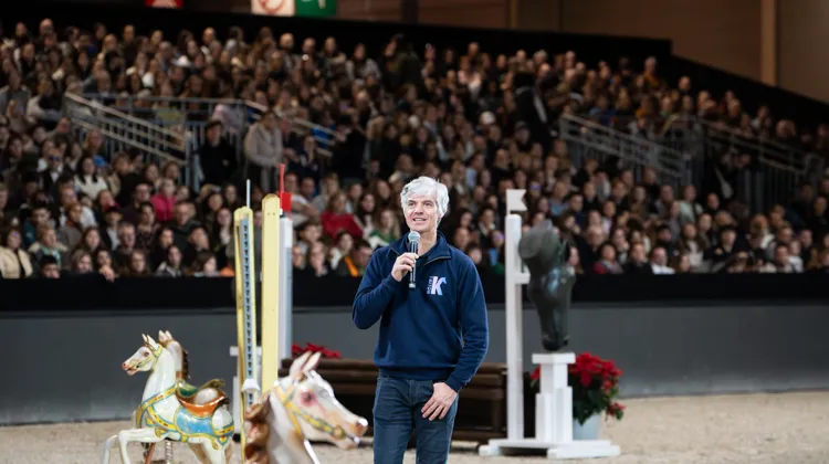 Karim Laghouag compte parmi les nombreux invités de marque du Salon du cheval de Paris, et le public aura le plaisir de le retrouver en selle lors de la nouvelle Nuit du Complet by Forestier.