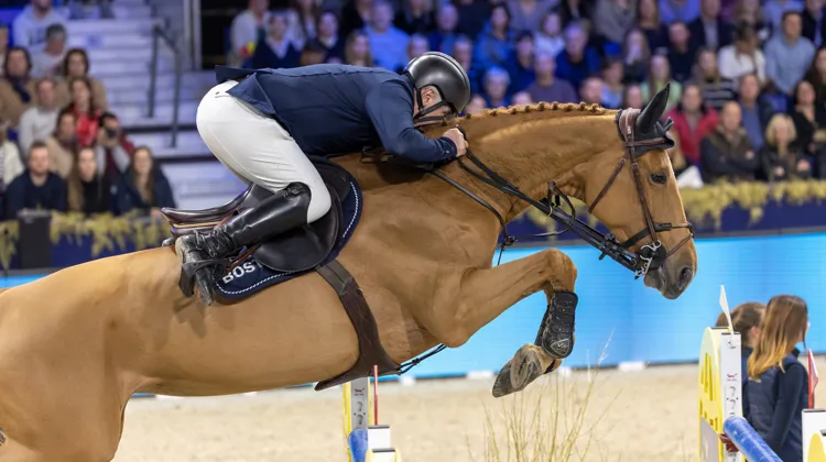 Ici à Malines en 2022, Roger-Yves Bost et Ballerine du Vilpion ont mis Hong-Kong à leurs pieds ce dimanche