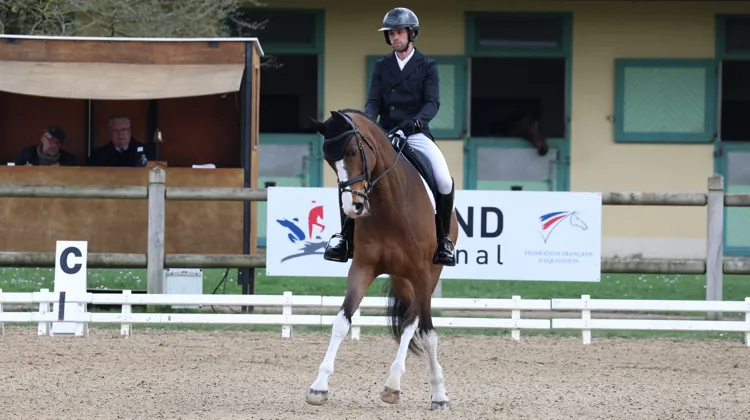 Alexis Goury a pris la tête des opérations à Saumur avec Colorée de Poteau