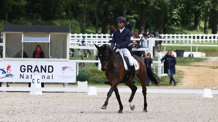 Astier Nicolas et  Alertamalib’Or sont en tête après le dressage au Lion-d’Angers