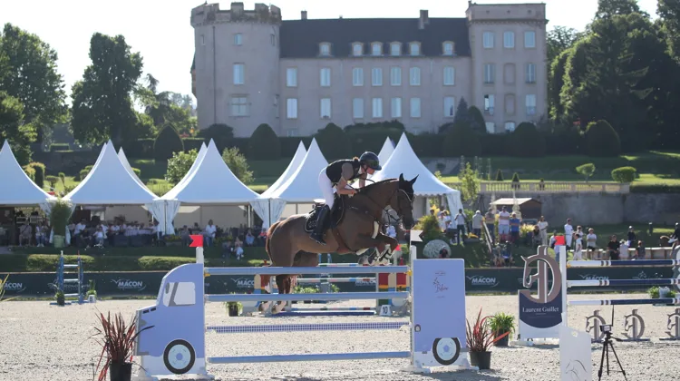 Alexa Ferrer a remporté la première épreuve majeure du CSI 4* de Mâcon Chaintré avec Fleur d’Oz*Vitalhorse