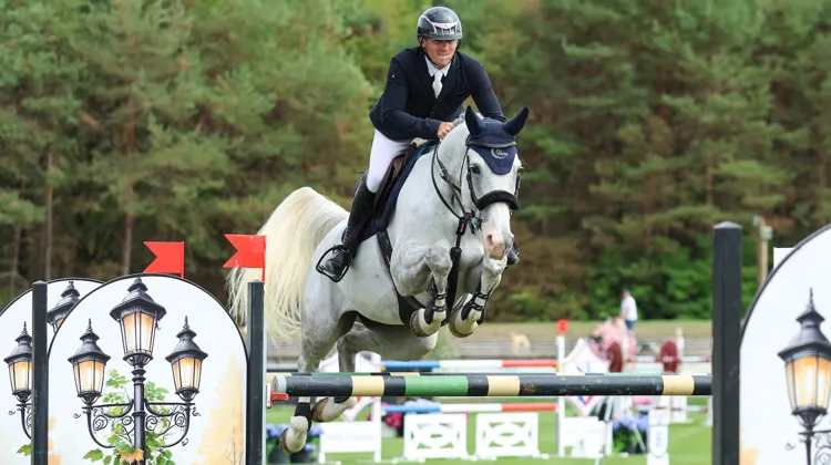 Noémie d’Écaussinnes est la nouvelle championne de France des chevaux de sept ans