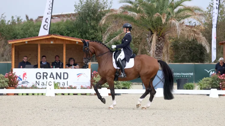 Anne-Sophie Serre et Masarati se sont imposés dans la manche du Grand National de Mâcon/Chaintré hier