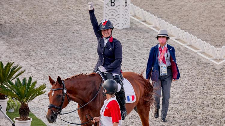 Associée à Rhapsodie*IFCE, Céline Gerny a obtenu une sixième place individuelle aux Jeux paralympiques de Tokyo.