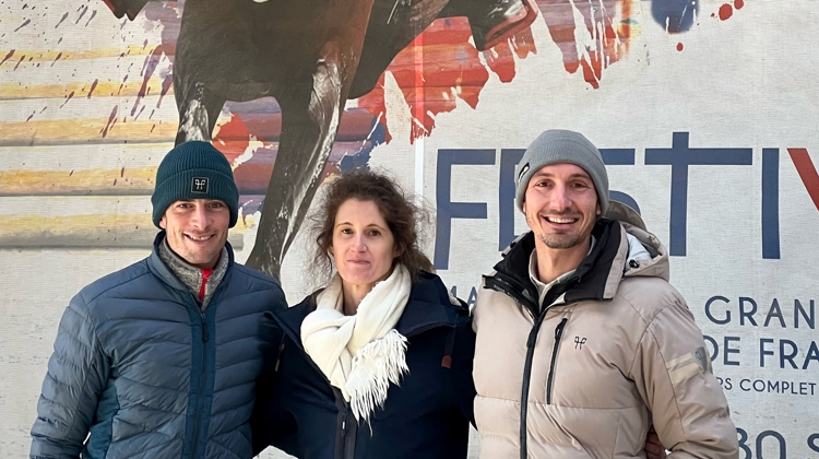 On retrouve ici Maxime Livio, Marie Vonderheyden et Adrien Bizouard, qui anime ce beau projet.