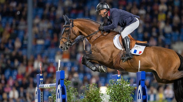 Avec Atome des Étisses, Laurent Goffinet a eu l’honneur de réintégrer l’équipe de France, se classant notamment troisième de la Coupe des nations du CSIO 5* d’Aix-la-Chapelle en 2021.