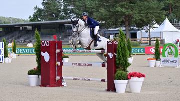 Mathieu Billot et Chacceldi plus rapide que tout le monde dans le barrage du Grand Prix CWD à Fontainebleau Classic