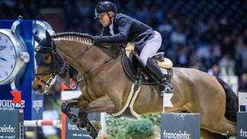 Olivier Robert et Iglesias D.V. dans le Prix Beam du Jumping de Bordeaux, en février 2023