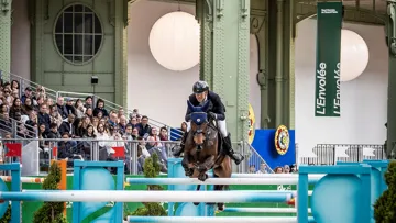 L’an passé, Simon Delestre avait gagné le Grand Prix Hermès avec Cayman Jolly Jumper, célébrant le retour du concours au Grand Palais.