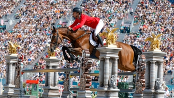 Dynamix de Bélhème sur l’avant-dernier effort du parcours initial de la finale individuelle des Jeux olympiques de Paris 2024. 