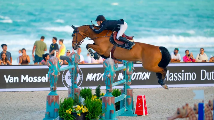  Maikel van der Vleuten a rendu une copie parfaite sur la plage de Miami avec Quastor van de Heffinck, puis Beauville, ici en photo.