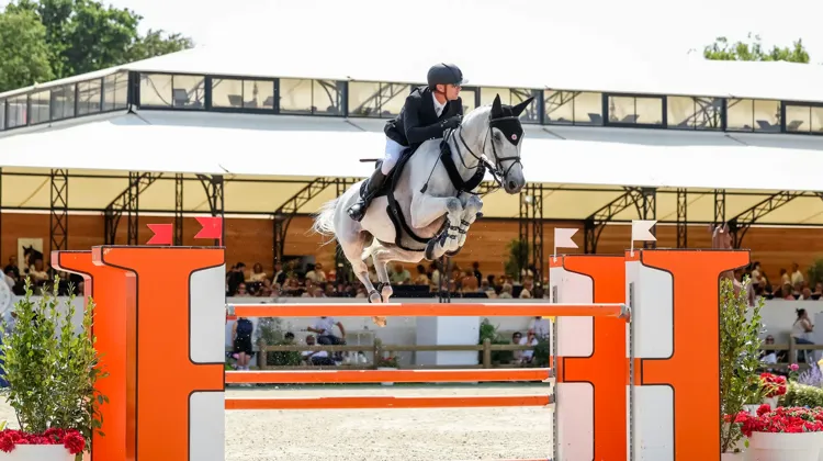 Le challenge Hermès Sellier récompense le meilleur cavaliers du circuit 1*. 