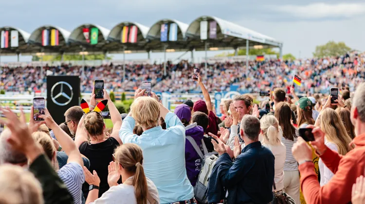 World of Showjumping couvre avec passion et professionnalisme l’actualité du saut d’obstacles depuis plus de quinze ans.