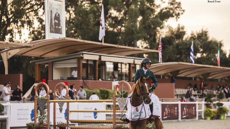 Abdullah Alsharbatly et Dubaï du Cèdre ont remporté ce vendredi le Grand Prix du CSIO 4*-W de Rabat.