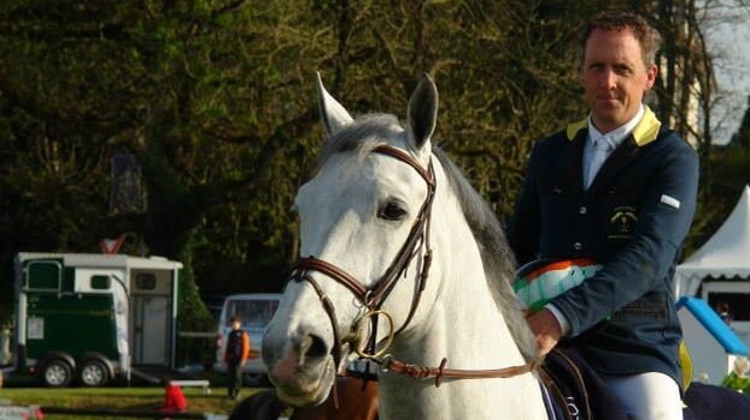 Shane Breen, ici avec Confident of Victory lors de la remise des prix, tient peut-être un nouveau crack avec Farao. Photo Samourai Communication