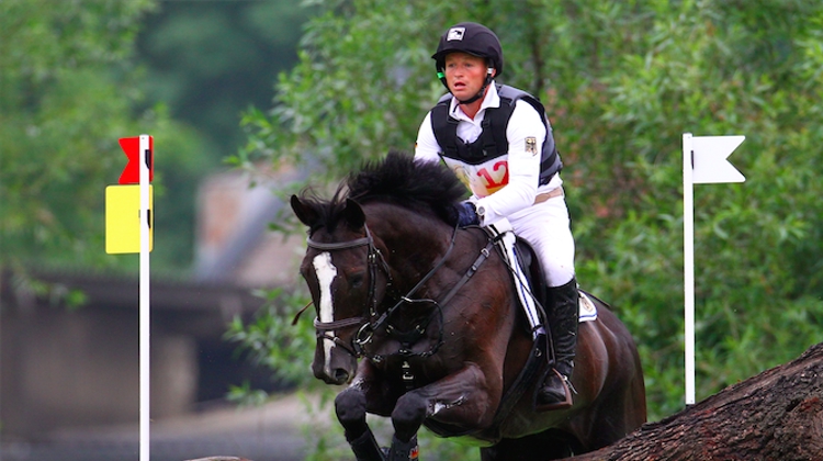 L?an dernier, l?Allemand Michael Jung et Halunke FBW avaient contribué à la victoire de leur équipe dans la Coupe des nations d?Aix-la-Chapelle. Ce week-end le complétiste sera de retour avec La Biosthétique Sam FBW. Photo Scoodyga