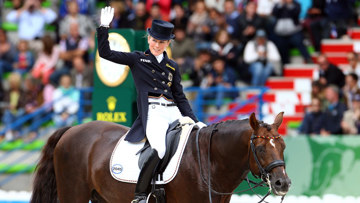 Damon Hill et sa cavalière lors des Jeux équestres mondiaux à Caen / Photo Scoopdyga.