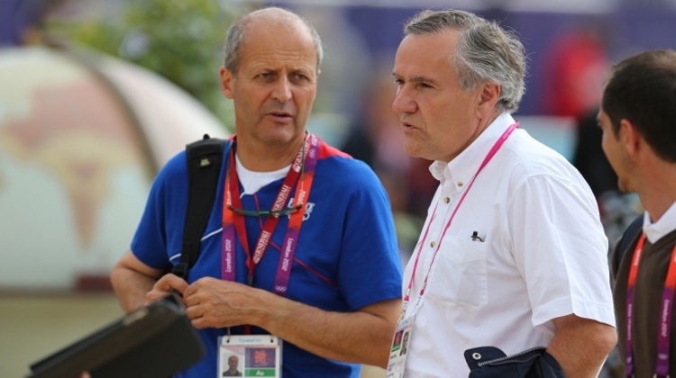 Serge Lecompte, ici à droite de Pascal Dubois, le DTN de la FFE, lors des Jeux olympiques de Londres. Crédit Scoopdyga