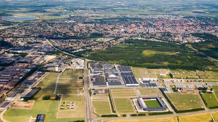 Vue aérienne du complexe MCH, comportant le stade accueillant les championnats d'Europe, ainsi qu'un grand palais des congrès. Photo DR