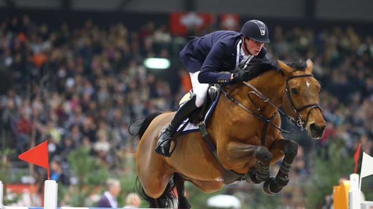 En selle sur Evita van de Veldbalie, ici à Genève, Daniel Deusser a inscrit pour la première fois son nom au palmarès de la finale du Top 10. Photo Scoopdyga