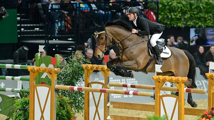 Les années passent mais Noltes Küchengirl restent une grande championne du jumping international. Photo CSI 5*-W Zurich