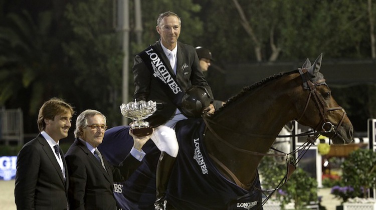 Dans la nuit catalane, Patrice Delaveau a enrichi son palmarès d?une nouvelle ligne de prestige. Photo Nacho Olano/CSIO Barcelona 