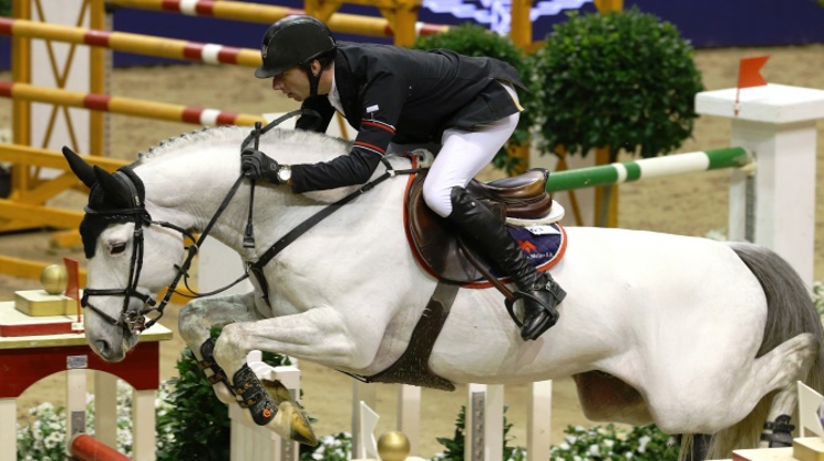 Jur Vrieling et VDL Zirocco Blue (Quamikase des Forêts), ici à Bâle, ont remporté leur premier Grand Prix Coupe du monde en Norvège. Photo Scoopdyga