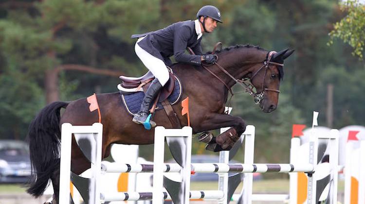 François-Xavier Boudant a mis en oeuvre son talent aujourd'hui à Cagnes-sur-Mer et a ainsi mené Ciento sur la plus haute marche du podium du Grand du CSI 2*. Photo Scoodpyga